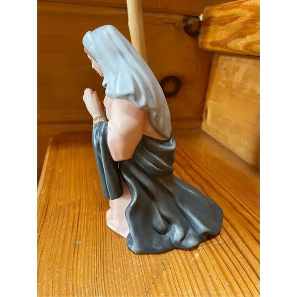 Kirkland Porcelain Nativity MARY Figure Replacement Blue Box 75177 - Picture 4 of 6